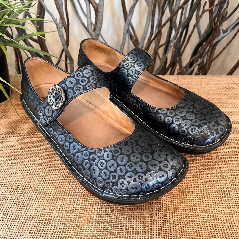 Alegria Paloma Button Up Mary Jane Shoes Size 42 Metallic Blue
